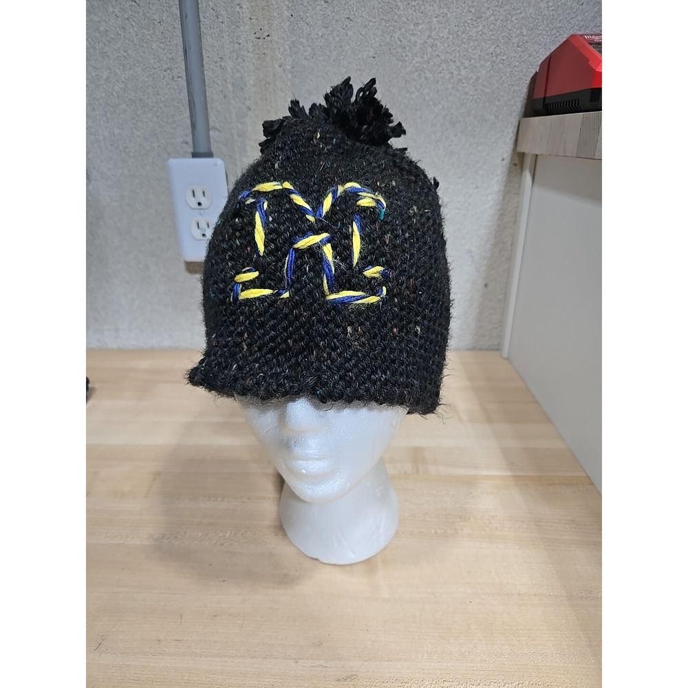 Michigan Wolverines‎ Knit Pom Hat Winter Ski Cap Handmade Speckled Vintage Cute